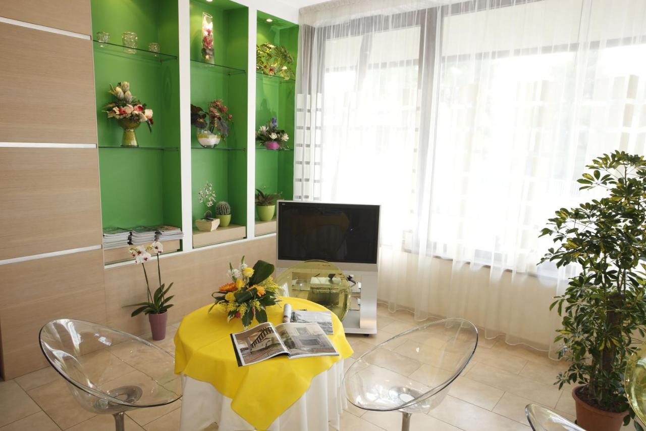Hotel Il Monte Serravalle Eksteriør bilde